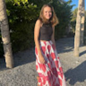 Meet your Posher, Caroline